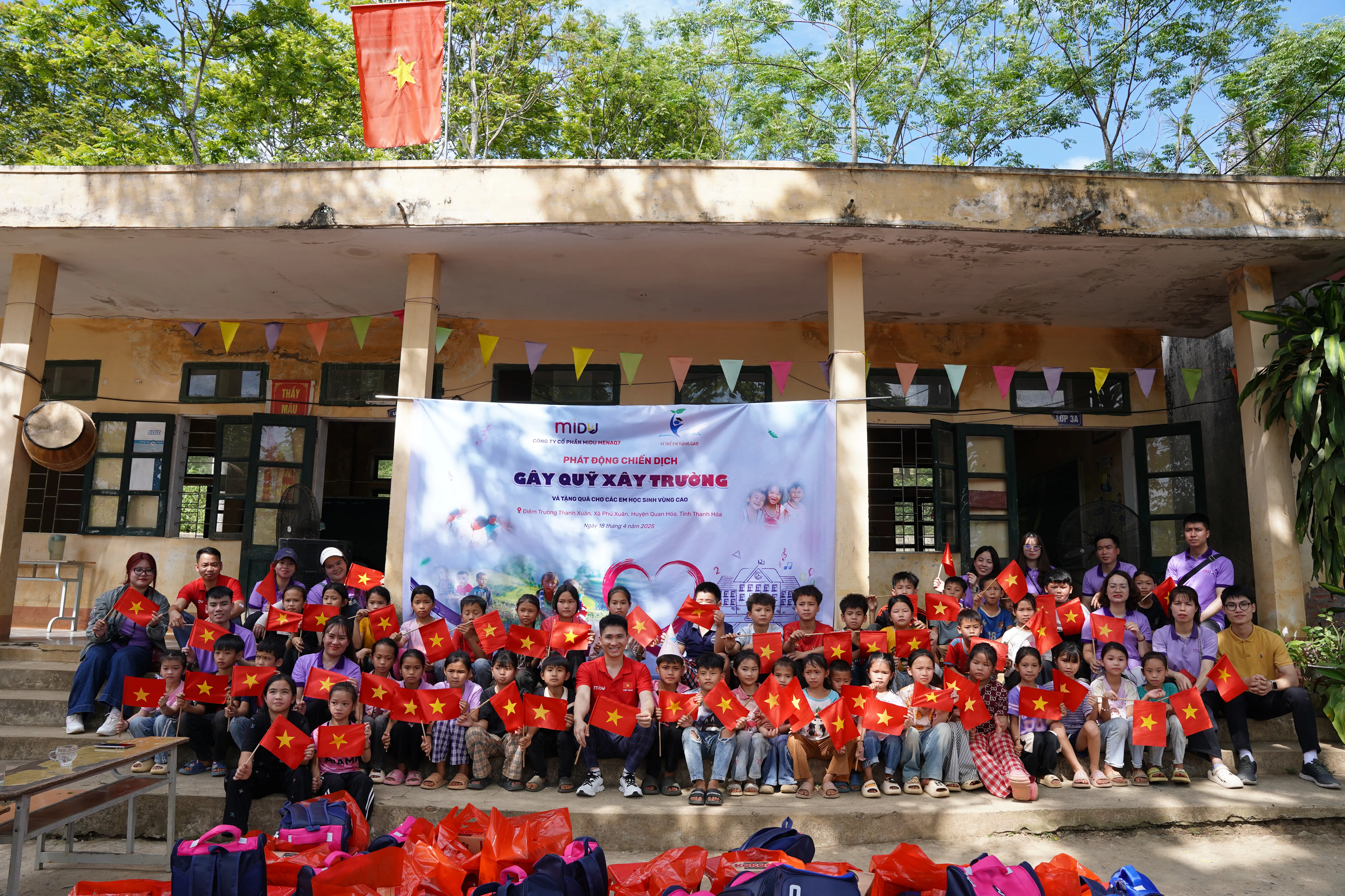Món quà trong mơ của học sinh bản Tân Sơn